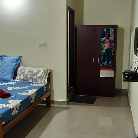 Sri Nandini Guest House Chikmagalūr Exteriör bild